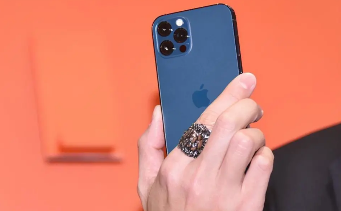肇东苹果手机维修分享iPhone12系列重启方法教程 